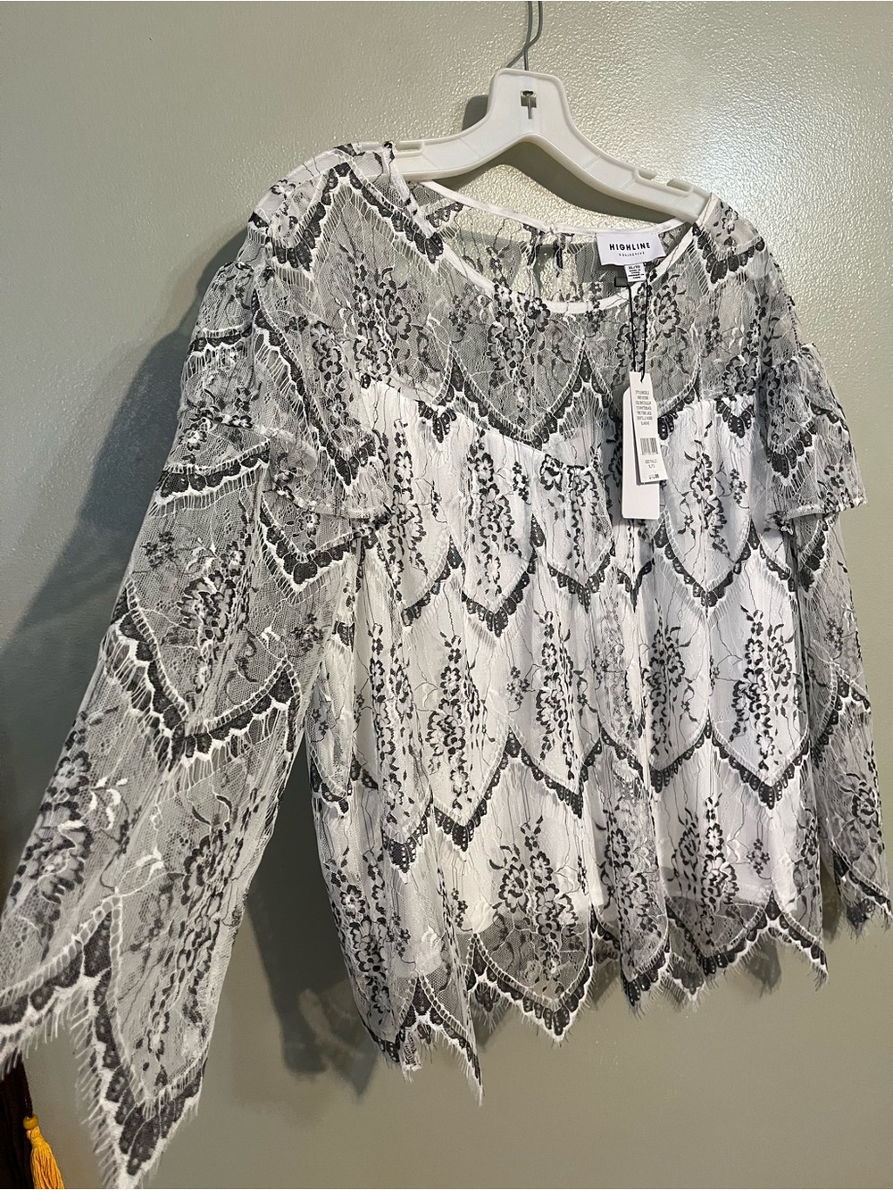 Highline White Lace Long-Sleeve Sheer Blouse with Black Detail Lined XL NWT